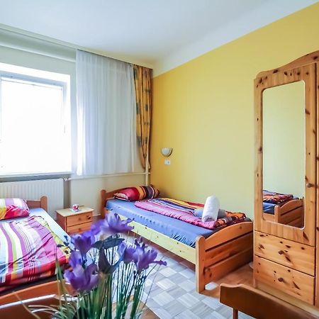 Economic 2Sb Apartment In Lively Area Vienna Luaran gambar