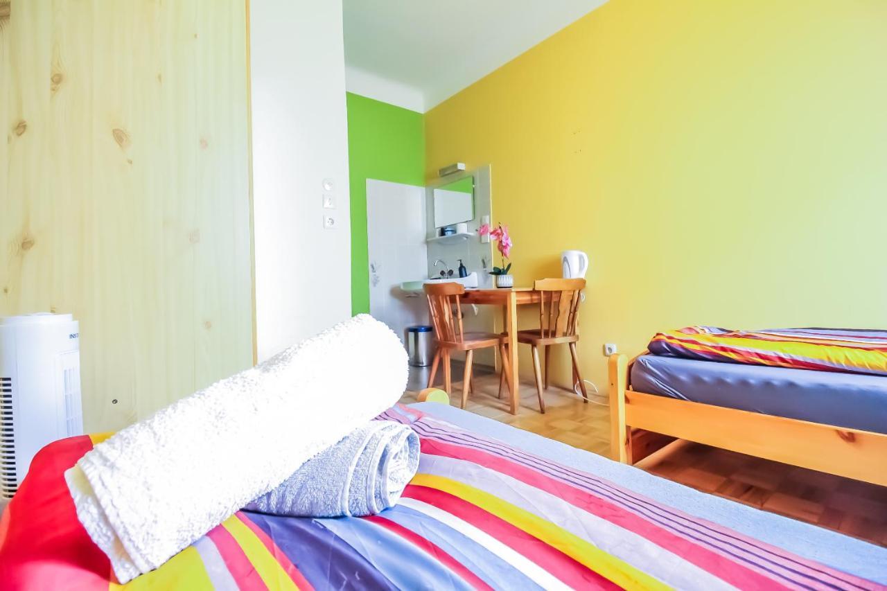 Economic 2Sb Apartment In Lively Area Vienna Luaran gambar